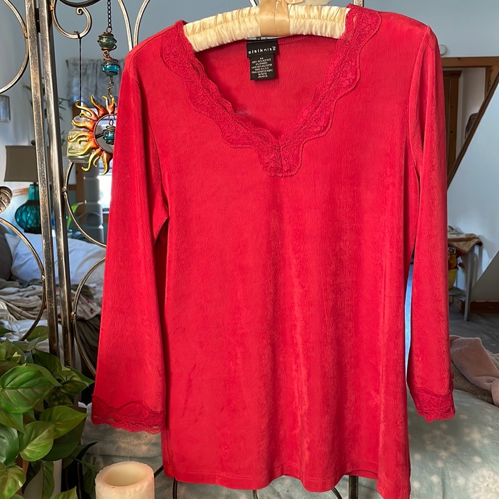Red Citiknit top size XS
